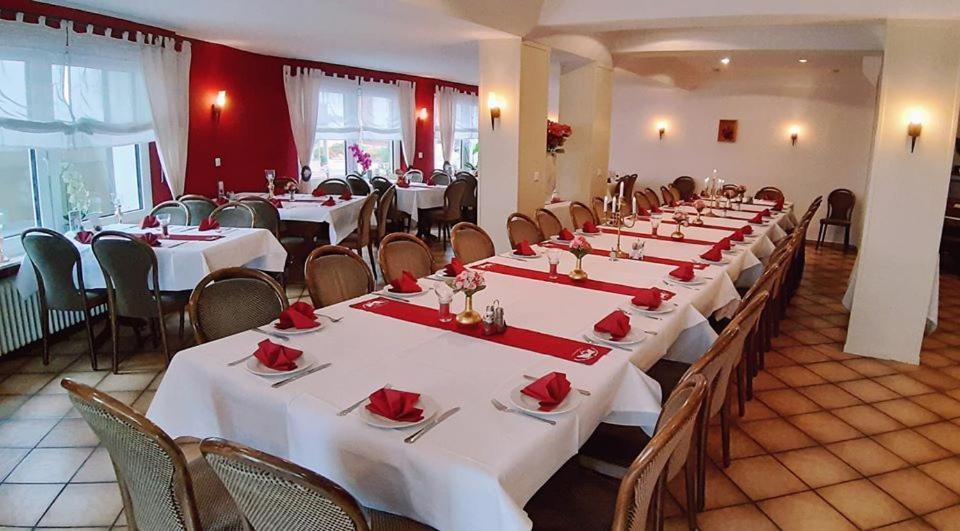 Hotel Medebach - Zum Schwanenkoenig Extérieur photo