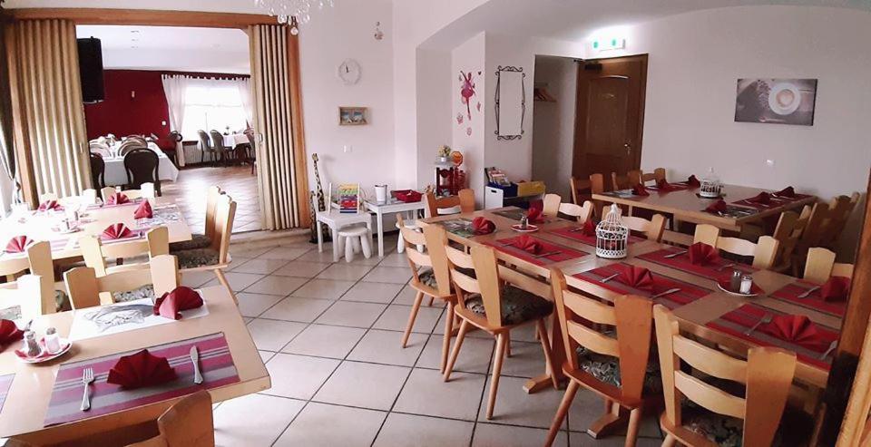 Hotel Medebach - Zum Schwanenkoenig Extérieur photo