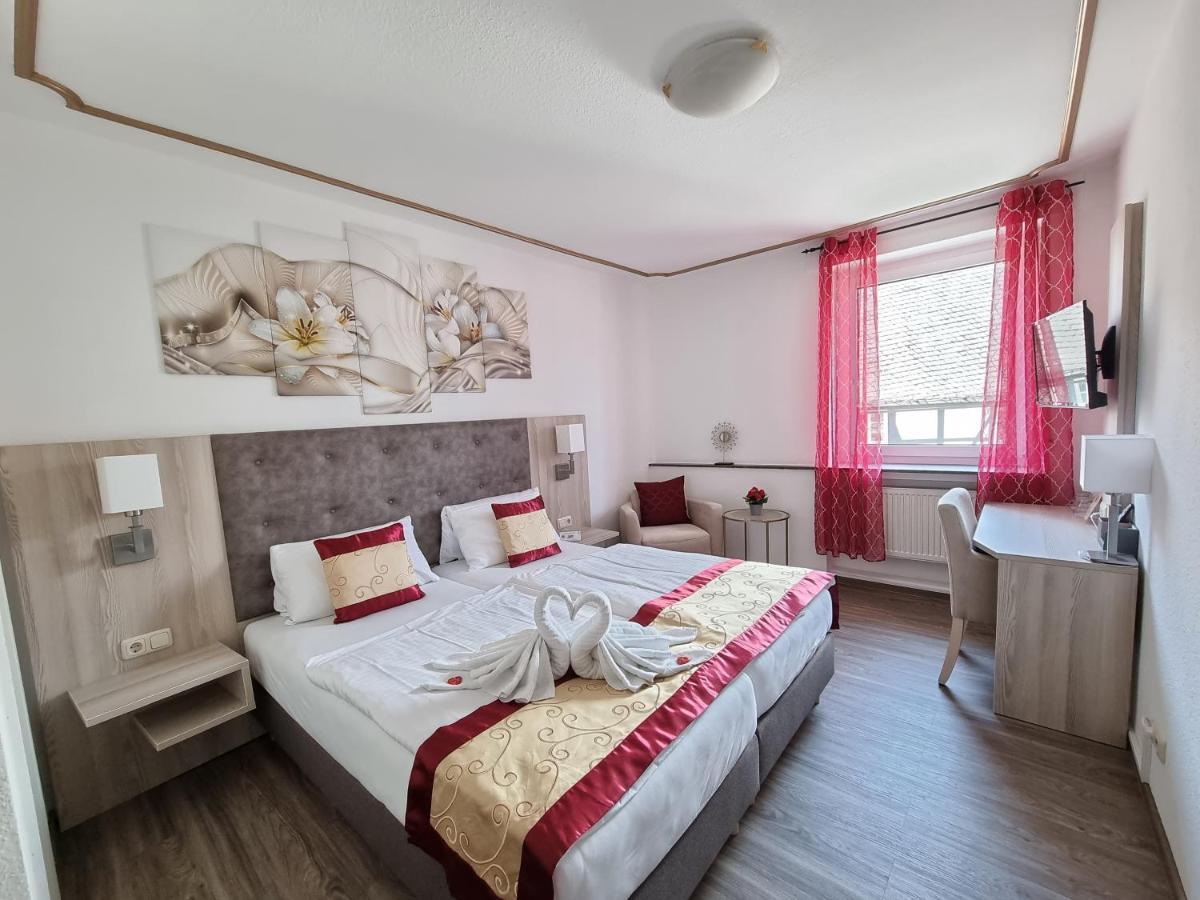 Hotel Medebach - Zum Schwanenkoenig Extérieur photo